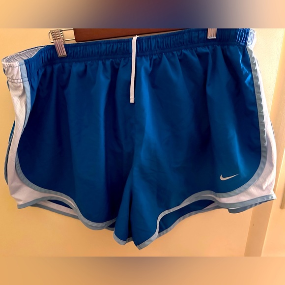 Nike Tempo Plus Size Blue Dri-FIT Running Shorts - Picture 1 of 3